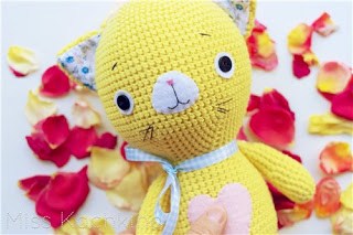 Котик амигуруми
