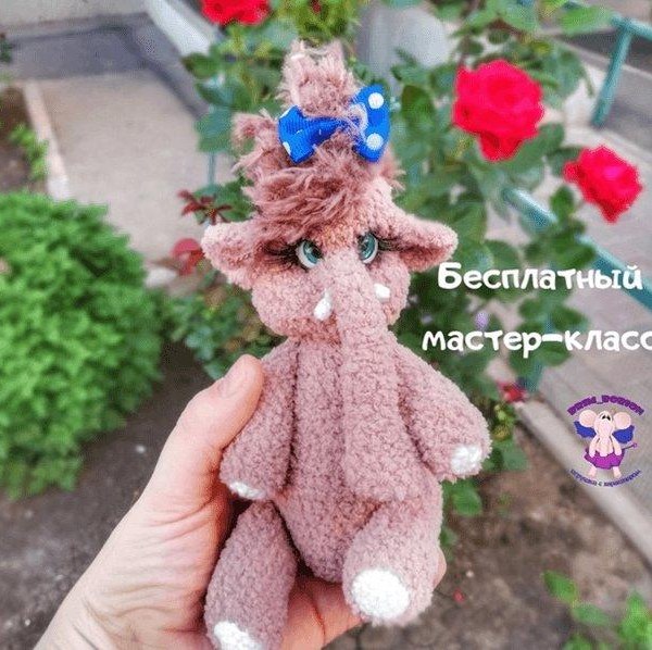 Мамонтенок — вязаная игрушка крючком